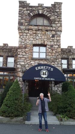 10/17/2014 Pearl River, NY Emmett's Castle at Blue Hill Arriving